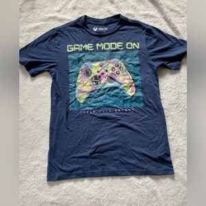 Boys size 10 short sleeve shirt